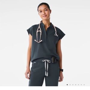 Figs Rafaela top and Zamora Jogger Scrub Pants in dark harbor NWT